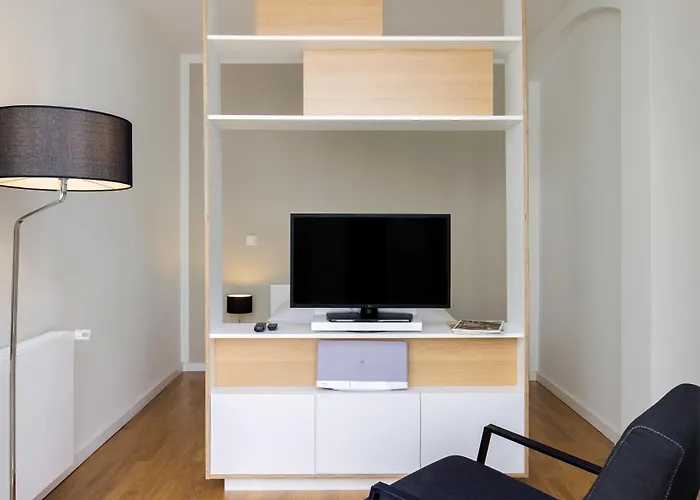 Smartments Business Aussenalster Aparthotel 4*