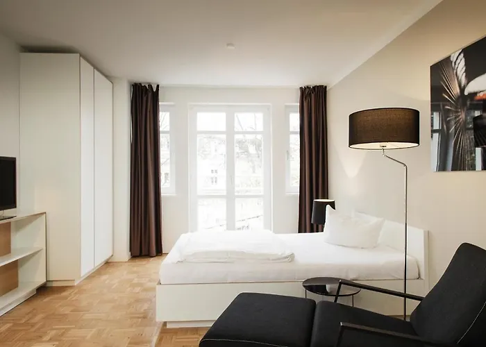 Smartments Business Aussenalster 4*
